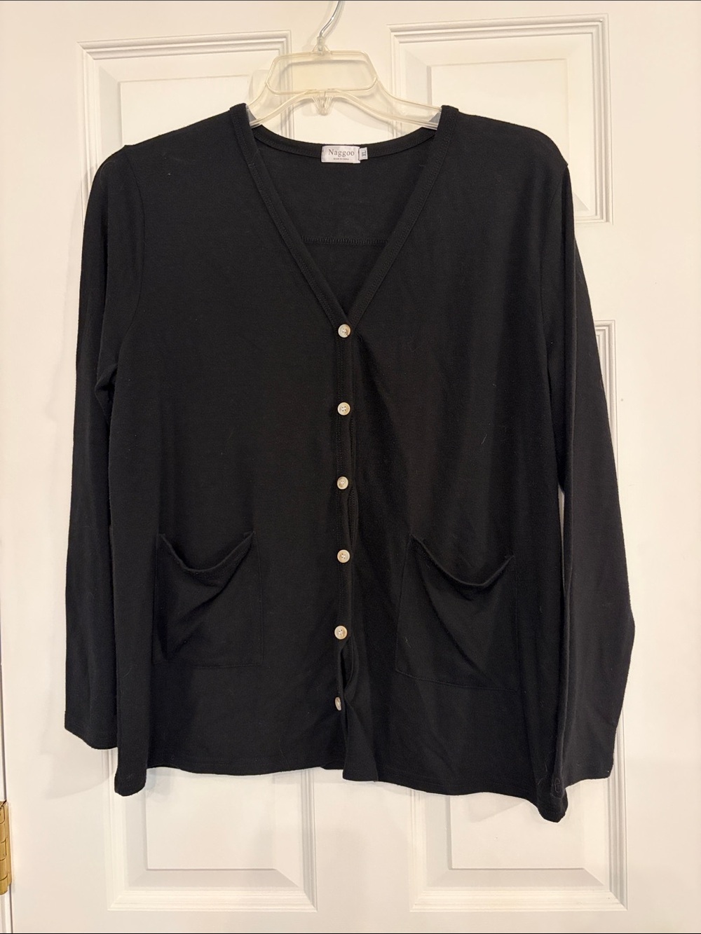 Classic Black V-Neck Button-Front Cardigan with Pockets